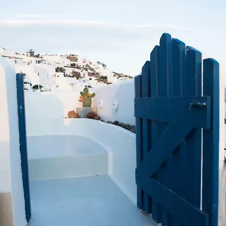 Villa Oia's Secret